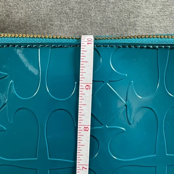 Large Patent Leather Kate Spade Tote - Picture 8 of 13